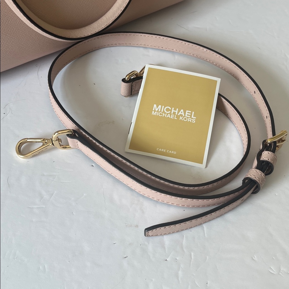 Michael Kors Selma Blush Saffiano Leather Satchel/Crossbody with Gold Hardware - Picture 9 of 10